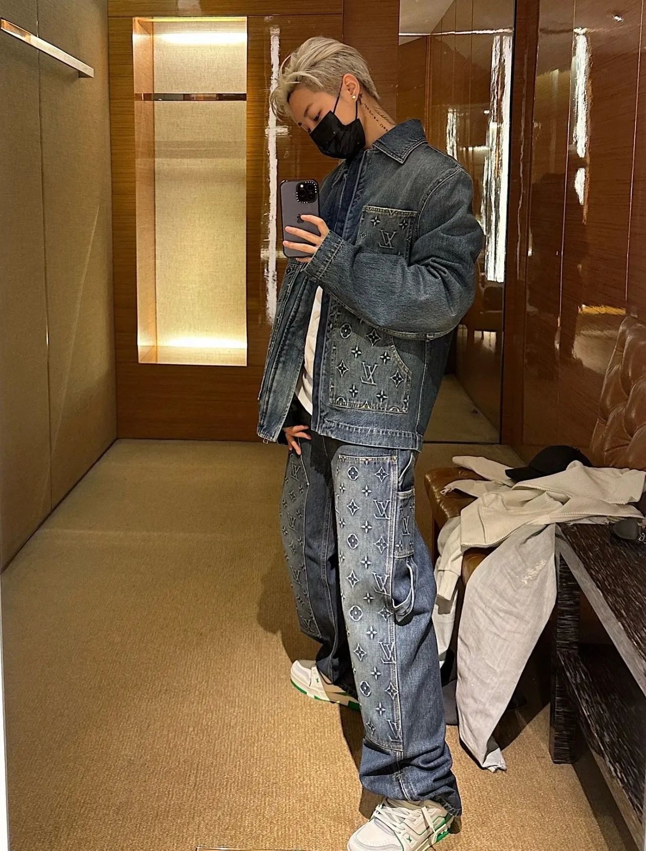 Louis Vuitton/Louis Vuitton presbyopic embossed jeans